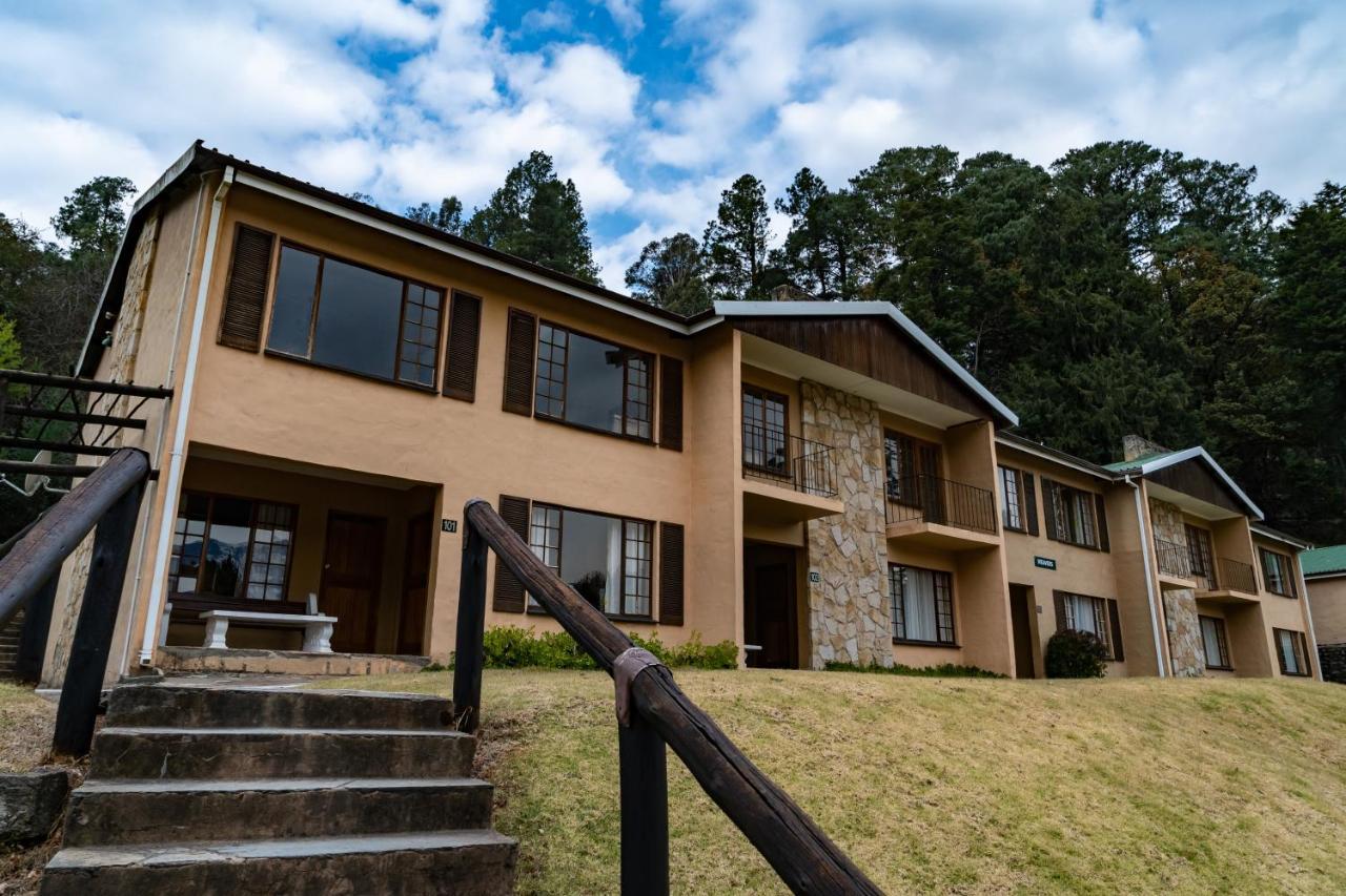 Gooderson Drakensberg Gardens Golf & Spa Resort Exterior photo