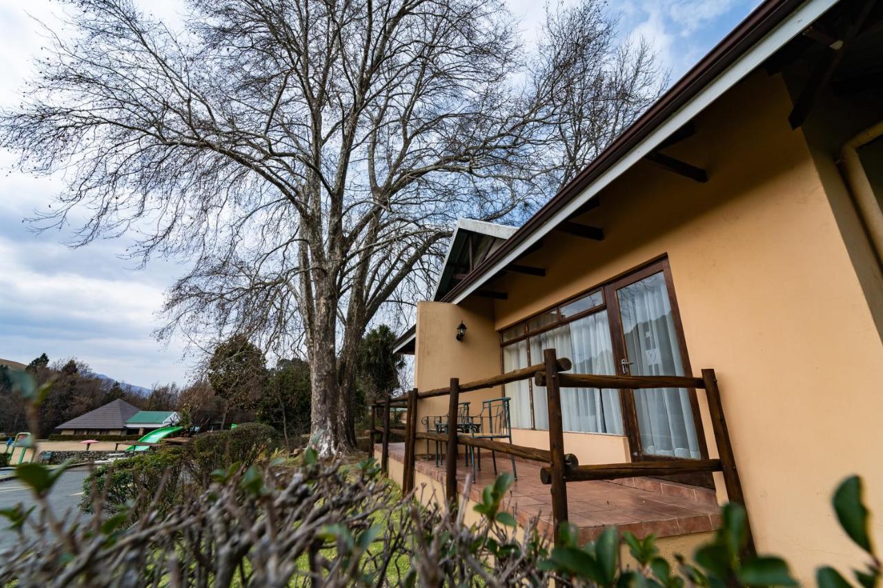 Gooderson Drakensberg Gardens Golf & Spa Resort Exterior photo