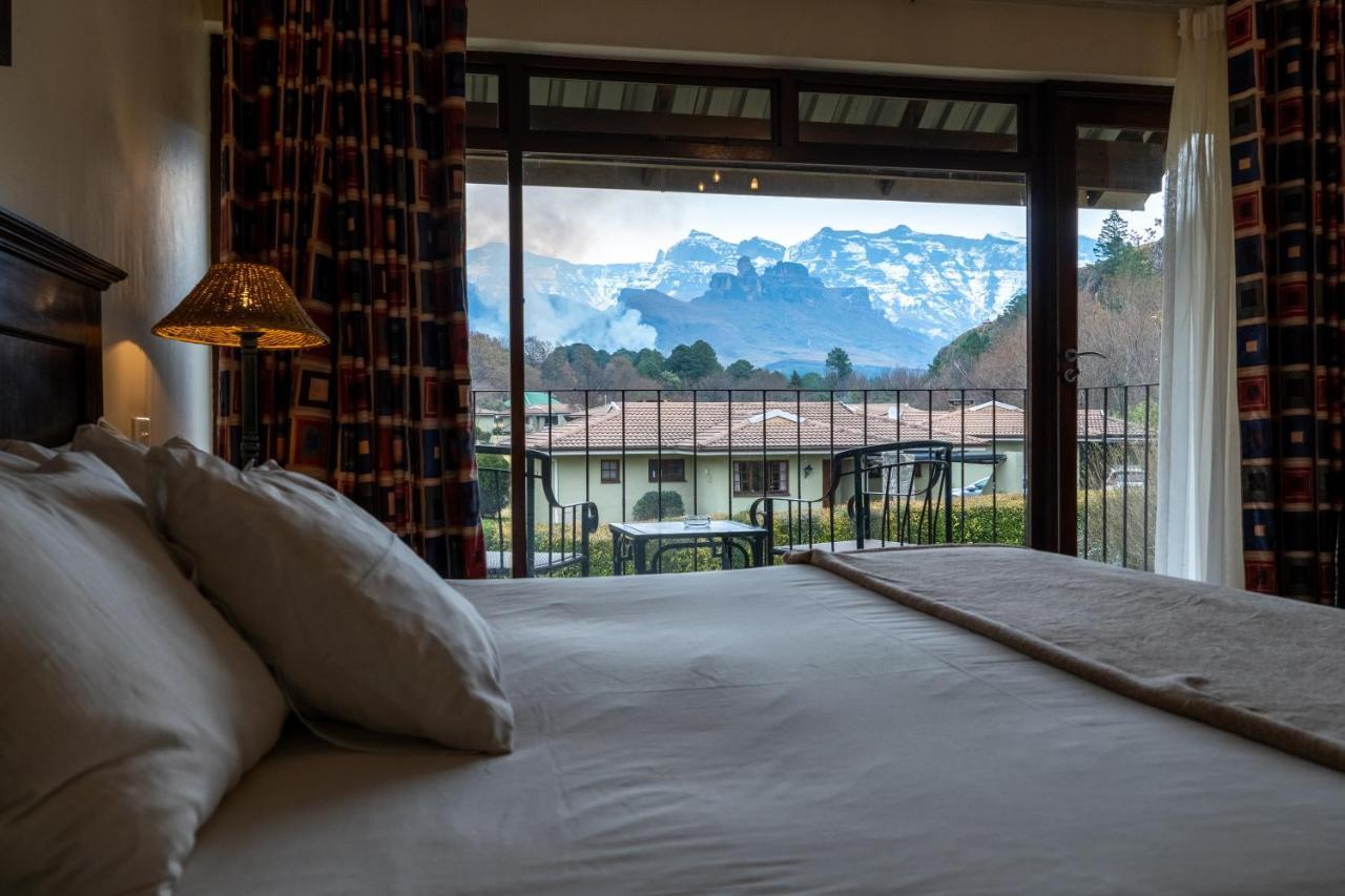 Gooderson Drakensberg Gardens Golf & Spa Resort Exterior photo