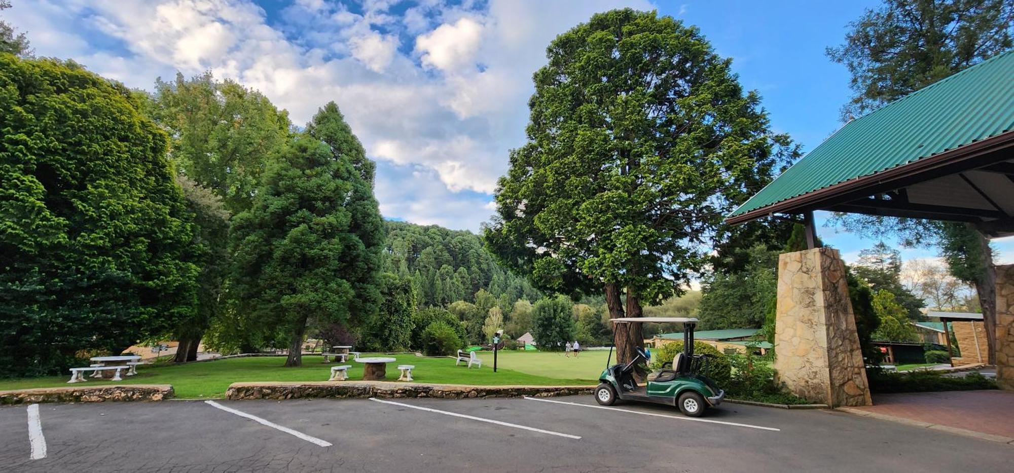 Gooderson Drakensberg Gardens Golf & Spa Resort Exterior photo